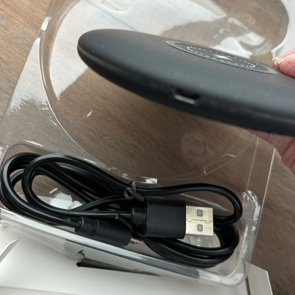 Rapid charging Power disc and USB cable